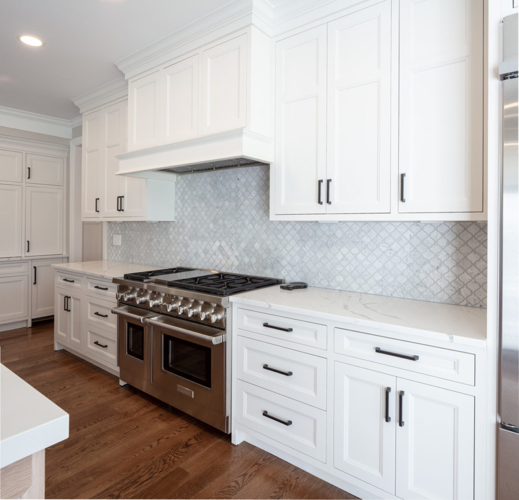 White Inset Cabinets with Knotty White Oak Island